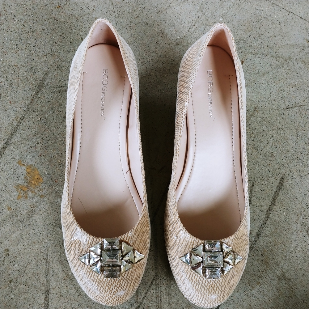 IB BCBG Cream Wedges